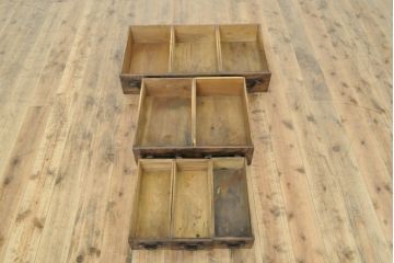 和製アンティーク　京都産　重厚感ある佇まいの水屋箪笥(京水屋、食器棚、戸棚、収納棚、キャビネット)(R-057941)