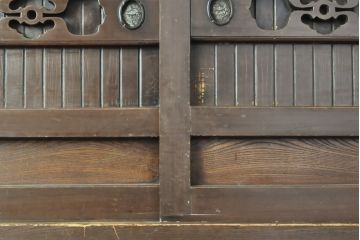 和製アンティーク　京都産　重厚感ある佇まいの水屋箪笥サイドボード(京水屋、食器棚、戸棚、収納棚、キャビネット)(R-057942)