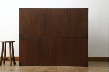 和製アンティーク　美品　前面欅(ケヤキ)材　漆のきれいな二段重ね米沢箪笥(和箪笥、収納箪笥、時代箪笥、引き出し)(R-057944)