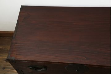 和製アンティーク　美品　前面欅(ケヤキ)材　漆のきれいな二段重ね米沢箪笥(和箪笥、収納箪笥、時代箪笥、引き出し)(R-057944)