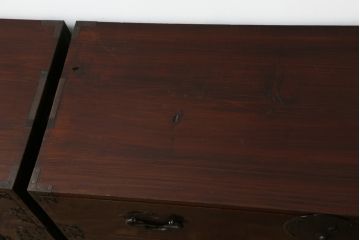和製アンティーク　美品　前面欅(ケヤキ)材　漆のきれいな二段重ね米沢箪笥(和箪笥、収納箪笥、時代箪笥、引き出し)(R-057944)