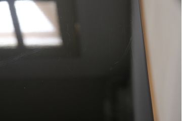 中古　総漆塗り　沈金　黒と金のコントラストが美しい茶棚(飾り棚、茶箪笥、戸棚)(R-057949)