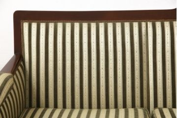 中古　美品　神戸洋家具　メープル不二屋　優雅な佇まいが魅力的な3人掛けソファ(ラウンジソファ、三人掛け、3P)(R-057950)