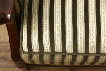 中古　美品　神戸洋家具　メープル不二屋　優雅な佇まいが魅力的な3人掛けソファ(ラウンジソファ、三人掛け、3P)(R-057950)