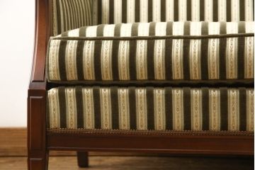 中古　美品　神戸洋家具　メープル不二屋　優雅な佇まいが魅力的な3人掛けソファ(ラウンジソファ、三人掛け、3P)(R-057950)