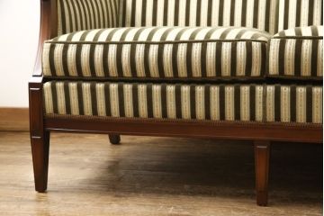 中古　美品　神戸洋家具　メープル不二屋　優雅な佇まいが魅力的な3人掛けソファ(ラウンジソファ、三人掛け、3P)(R-057950)