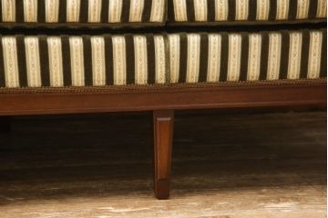 中古　美品　神戸洋家具　メープル不二屋　優雅な佇まいが魅力的な3人掛けソファ(ラウンジソファ、三人掛け、3P)(R-057950)