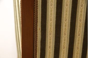 中古　美品　神戸洋家具　メープル不二屋　優雅な佇まいが魅力的な3人掛けソファ(ラウンジソファ、三人掛け、3P)(R-057950)