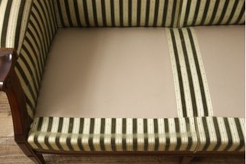 中古　美品　神戸洋家具　メープル不二屋　優雅な佇まいが魅力的な3人掛けソファ(ラウンジソファ、三人掛け、3P)(R-057950)
