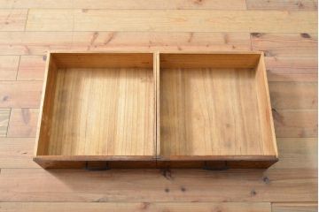 和製アンティーク　タモ材　特徴的な杢目が味わい深い茶箪笥(茶棚、戸棚、収納棚、食器棚、キャビネット)(R-057952)