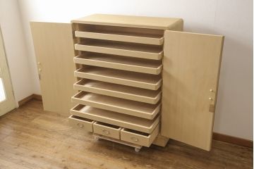 中古　衣装盆7杯付き　大切な着物の収納に! 品のある佇まいが魅力的な加茂桐箪笥(胴厚、桐たんす、着物箪笥、和タンス)(R-057953)