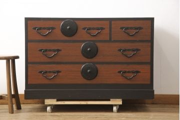 中古　美品　上手物!　国産民芸家具　総桐　厚手の桐材が贅沢に使われた和モダンな米沢箪笥(総桐箪笥、桐たんす、引き出し、チェスト、衣装箪笥)(R-057956)