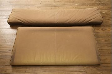 中古　飛騨産業　キツツキ　森のことば　SN14W　両肘付ソファ2P　木のぬくもりを感じる2人掛けソファ(定価約25万円)(二人掛け、アームソファ)(R-057958)