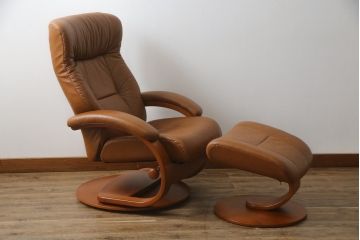 中古　美品　牛本革　ノルウェー　Hjellegjerde(イエリアーダ社)　ノーザンコンフォート　優雅なくつろぎの時間におすすめのリクライニングチェア&オットマン(定価約30万円)(椅子、アームチェア、フットスツール)(エコーネス、EKORNES、ストレスレスチェア)(R-057963)