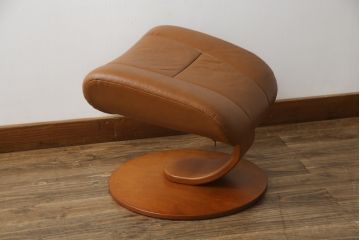 中古　美品　牛本革　ノルウェー　Hjellegjerde(イエリアーダ社)　ノーザンコンフォート　優雅なくつろぎの時間におすすめのリクライニングチェア&オットマン(定価約30万円)(椅子、アームチェア、フットスツール)(エコーネス、EKORNES、ストレスレスチェア)(R-057963)