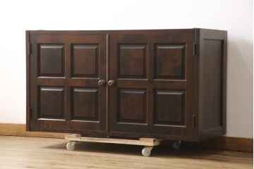 中古　北海道民芸家具　天板・脚(台輪)付きリメイク　落ち着きのある上品な佇まいが魅力の衣装盆付きのローボード(引き出し、チェスト、リビングボード、テレビボード、着物箪笥)(R-057966)