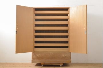 中古　南部桐伝統工芸社　珍しいサイズが特徴的な総桐箪笥(並厚、桐たんす、着物箪笥、和服箪笥、衣装タンス、チェスト)(R-057970)
