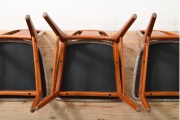 デンマークビンテージ　チーク材　洗練されたデザインが美しいダイニングチェア4脚セット(椅子、イス、ヴィンテージ、北欧)(R-057972)