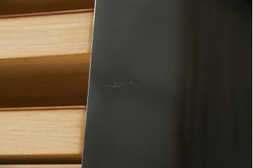 中古　美品　最高級　総漆塗り　まるで絵画のような前面蒔絵と螺鈿細工の意匠が楽しめる中桐箪笥(和タンス、和たんす、着物箪笥、和服箪笥、引き出し)(定価約400万円)(R-057975)