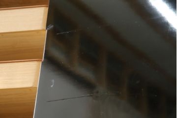 中古　美品　最高級　総漆塗り　まるで絵画のような前面蒔絵と螺鈿細工の意匠が楽しめる中桐箪笥(和タンス、和たんす、着物箪笥、和服箪笥、引き出し)(定価約400万円)(R-057975)