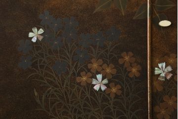 中古　美品　最高級　総漆塗り　まるで絵画のような前面蒔絵と螺鈿細工の意匠が楽しめる洋服タンス(ワードローブ、衣装箪笥、収納棚)(定価約400万円)(R-057976)