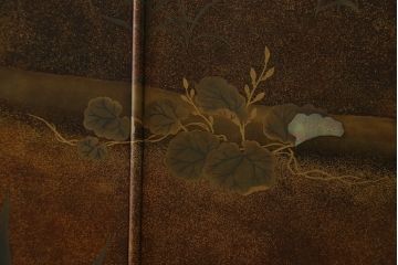 中古　美品　最高級　総漆塗り　まるで絵画のような前面蒔絵と螺鈿細工の意匠が楽しめる洋服タンス(ワードローブ、衣装箪笥、収納棚)(定価約400万円)(R-057976)