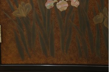 中古　美品　最高級　総漆塗り　まるで絵画のような前面蒔絵と螺鈿細工の意匠が楽しめる洋服タンス(ワードローブ、衣装箪笥、収納棚)(定価約400万円)(R-057976)