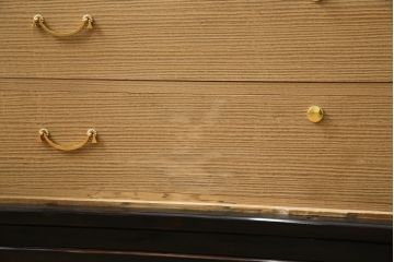 中古　美品　最高級　総漆塗り　まるで絵画のような前面蒔絵と螺鈿細工の意匠が楽しめる中桐箪笥(和タンス、和たんす、着物箪笥、和服箪笥、引き出し)(定価約400万円)(R-057977)