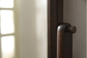 中古　北海道民芸家具　落ち着きのある大人の空間を演出するドレッサー+スツールセット(鏡台)(R-057993)