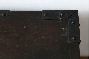 和製アンティーク　総桐　小振りなサイズながら重厚感がただよう船箪笥(舟箪笥、掛硯型、懸硯型、和箪笥、時代箪笥、桐たんす、小物収納)(R-057996)