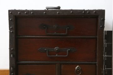 和製アンティーク　総桐　小振りなサイズながら重厚感がただよう船箪笥(舟箪笥、掛硯型、懸硯型、和箪笥、時代箪笥、桐たんす、小物収納)(R-057997)