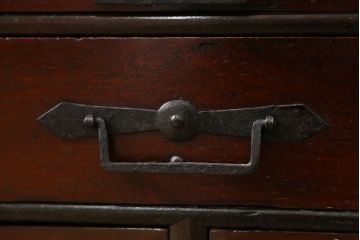 和製アンティーク　総桐　小振りなサイズながら重厚感がただよう船箪笥(舟箪笥、掛硯型、懸硯型、和箪笥、時代箪笥、桐たんす、小物収納)(R-057997)