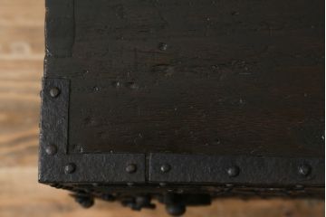 和製アンティーク　総桐　小振りなサイズながら重厚感がただよう船箪笥(舟箪笥、掛硯型、懸硯型、和箪笥、時代箪笥、桐たんす、小物収納)(R-057997)
