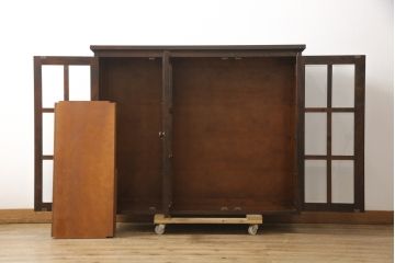 中古　北海道民芸家具　脚または台輪を付けてリメイク!　シックな大人空間を演出してくれるキャビネット(食器棚、飾り棚、収納棚、本箱、ブックケース、サイドボード、サイドキャビネット)(R-057998)
