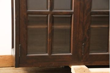 中古　北海道民芸家具　脚または台輪を付けてリメイク!　シックな大人空間を演出してくれるキャビネット(食器棚、飾り棚、収納棚、本箱、ブックケース、サイドボード、サイドキャビネット)(R-057998)