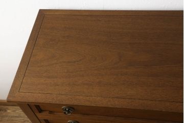 中古　美品　DREXEL HERITAGE(ドレクセルヘリテイジ)　Triune(トライユン)　気品溢れるエレガントなマホガニー材製チェスト(引き出し、サイドボード)(R-058004)