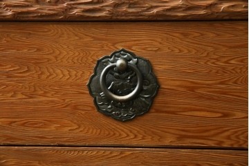 中古　屋久杉　突き板　木の風合いが趣あふれるサイドボード(茶棚)　(R-058012)