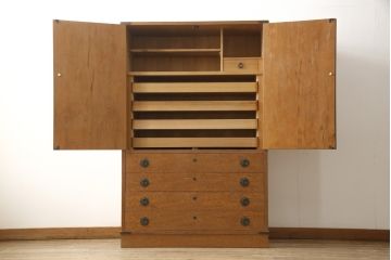 中古　屋久杉　品のある佇まいが上質な和の空間にピッタリな着物箪笥(和たんす、衣装タンス、衣装盆、引き出し)(R-058013)