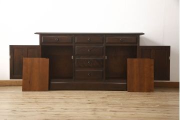 中古　北海道民芸家具　天板付きリメイク　落ち着いた空間づくりにおすすめのサイドボード(収納棚、戸棚、キャビネット)(R-058015)