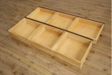 中古　北海道民芸家具　天板付きリメイク　落ち着いた空間づくりにおすすめのサイドボード(収納棚、戸棚、キャビネット)(R-058015)