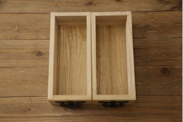 中古　極美品　岩谷堂箪笥　厚みのある金具が風格を感じさせる車箪笥(小箪笥、チェスト、引き出し)(R-058018)