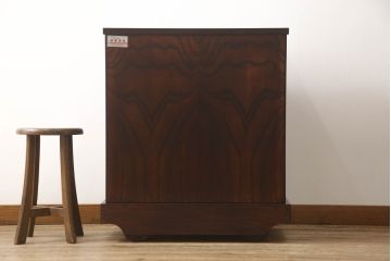 中古　極美品　岩谷堂箪笥　厚みのある金具が風格を感じさせる車箪笥(小箪笥、チェスト、引き出し)(R-058018)