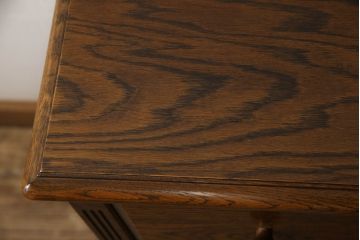 中古　美品　カントリーハウス　秋山木工　木のぬくもりを感じられるクラシカルな佇まいのチェスト(引き出し)(R-058020)
