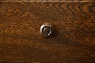 中古　美品　カントリーハウス　秋山木工　木のぬくもりを感じられるクラシカルな佇まいのチェスト(引き出し)(R-058020)