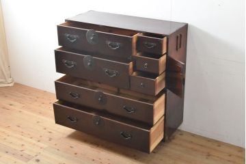 アンティーク家具　美品　明治大正期　前面栗材　大きな桜丸金具が目を惹く漆のきれいな米沢箪笥ローボード(ローチェスト、和たんす、収納箪笥、時代箪笥、整理タンス)(R-058023)