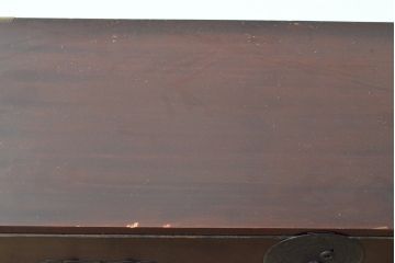 アンティーク家具　美品　明治大正期　前面栗材　大きな桜丸金具が目を惹く漆のきれいな米沢箪笥ローボード(ローチェスト、和たんす、収納箪笥、時代箪笥、整理タンス)(R-058023)