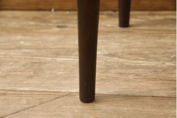 和製ビンテージ　民芸家具　細く伸びる脚がスタイリッシュなサイドテーブル(花台、飾り台、ヴィンテージ)(R-058024)