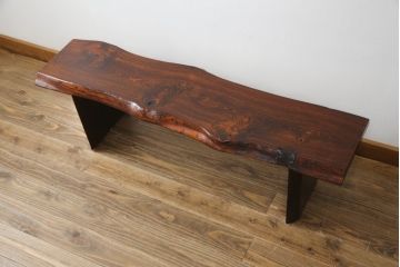 中古　美品　職人手造り家具　漆塗り　木目と漆の艶が魅力的な長椅子(ベンチ、板座チェア、イス)(定価約24万円)(R-058025)