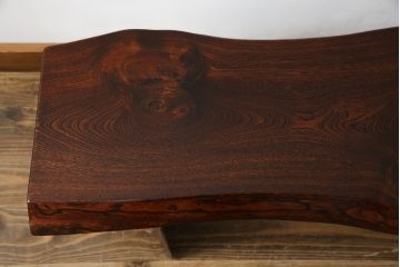 中古　美品　職人手造り家具　漆塗り　木目と漆の艶が魅力的な長椅子(ベンチ、板座チェア、イス)(定価約24万円)(R-058025)