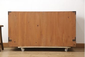 和製アンティーク　極上美品!　前板栗材　漆のキレイな米沢箪笥・下段(ローボード、ローチェスト、和タンス、衣装たんす、時代箪笥)(R-058028)